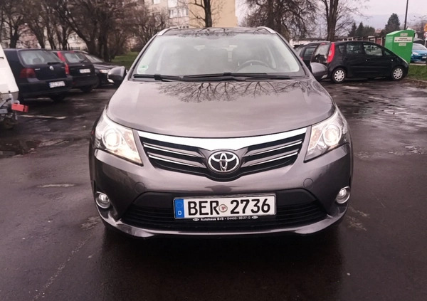 Toyota Avensis cena 39500 przebieg: 219000, rok produkcji 2013 z Bielawa małe 407